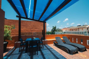 1BR APT with Balcony and Terrace, 1 Block from 5th Av